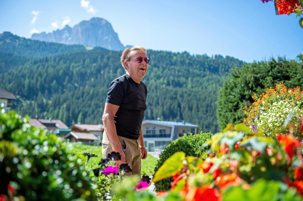 Garni Bondi Bed & Breakfast Selva di Val Gardena Dış mekan fotoğraf