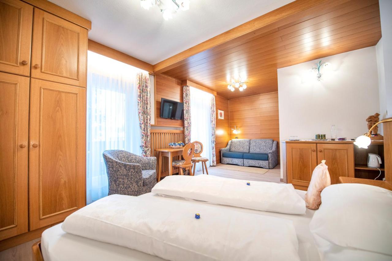 Garni Bondi Bed & Breakfast Selva di Val Gardena Dış mekan fotoğraf