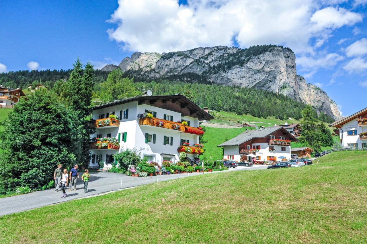 Garni Bondi Bed & Breakfast Selva di Val Gardena Dış mekan fotoğraf